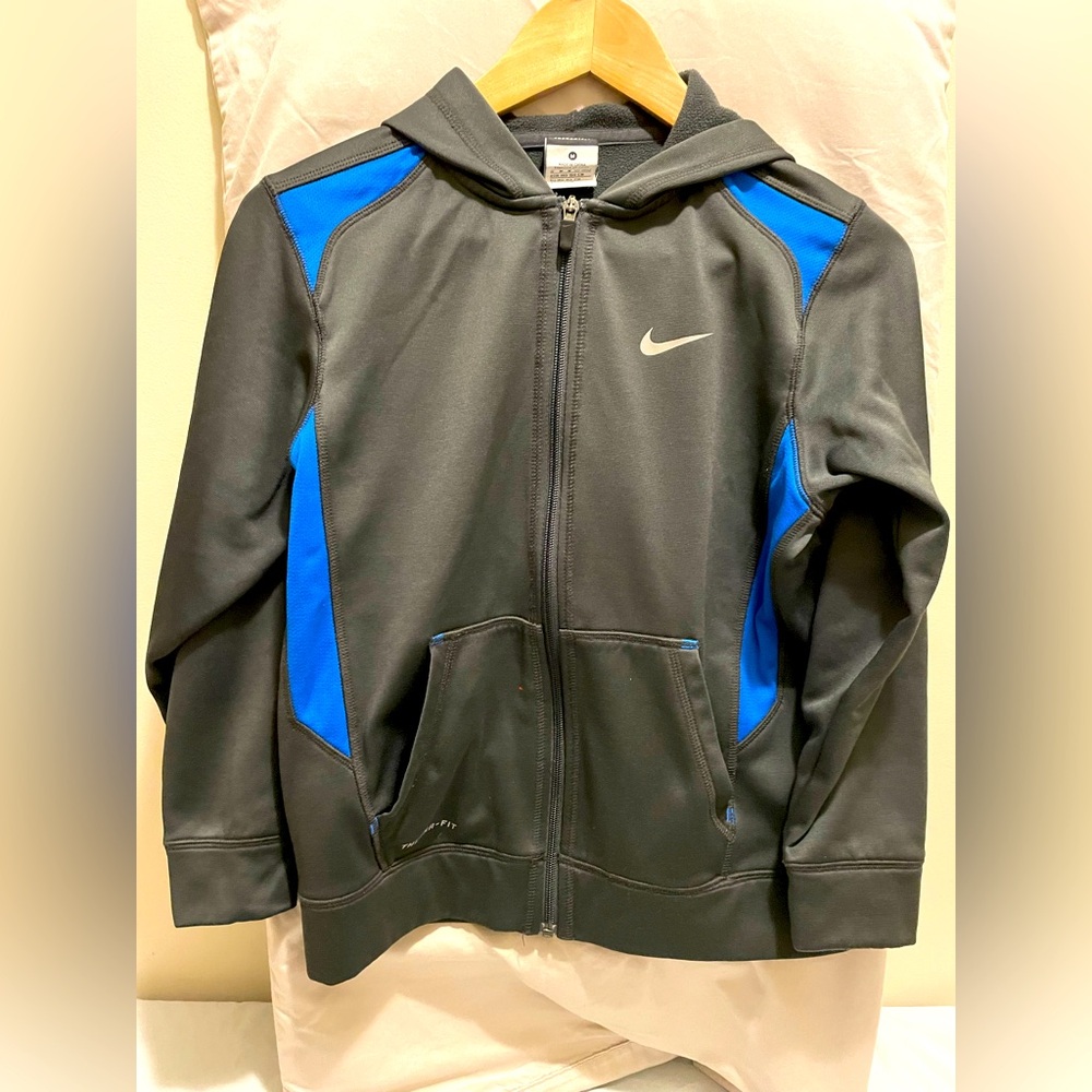 Nike zip hoodie layer